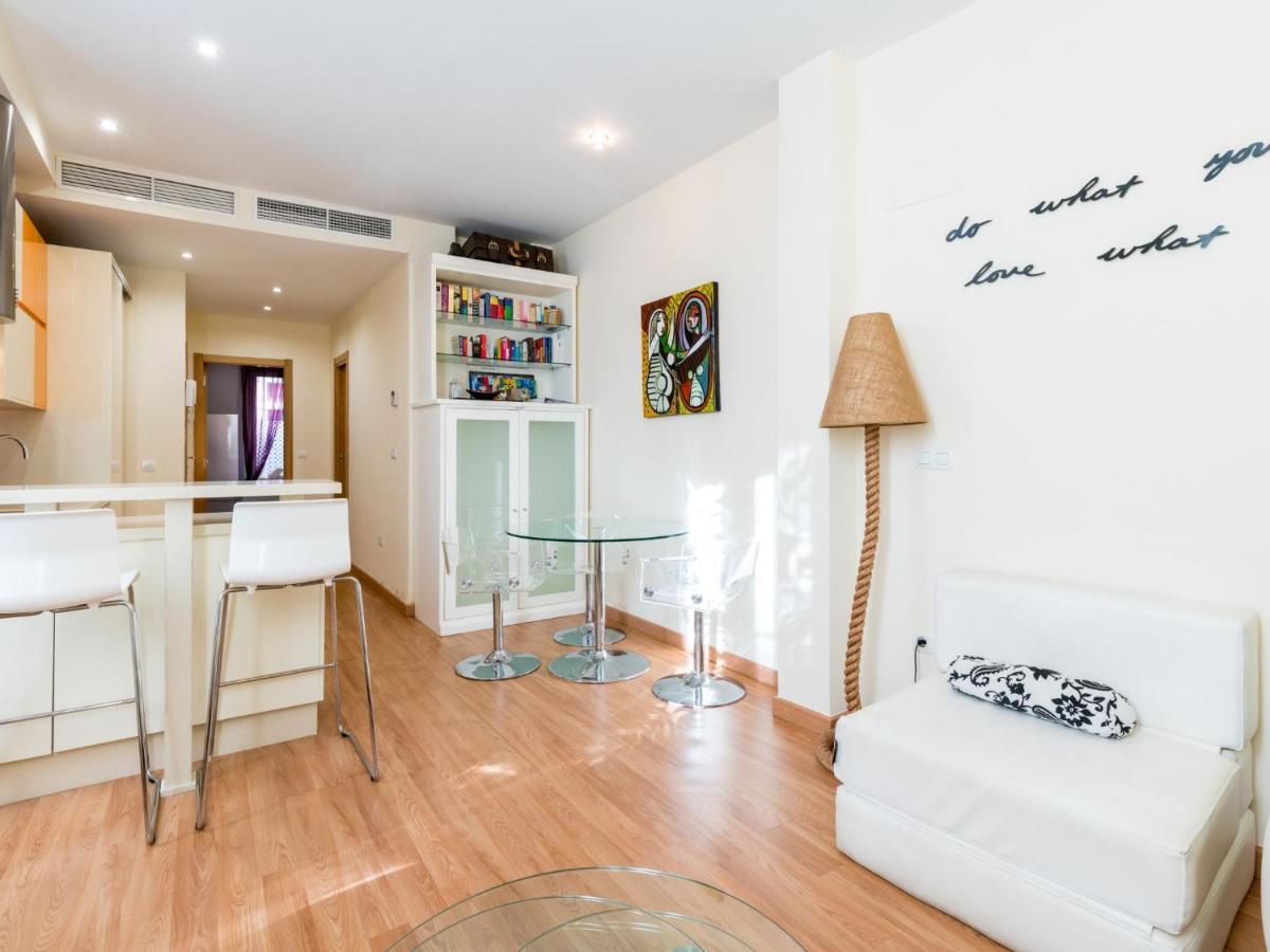 Holi-Rent Goya Apartment Seville Exterior photo